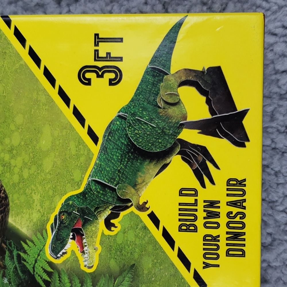 Mega Model T. Rex - Picture 2 of 10